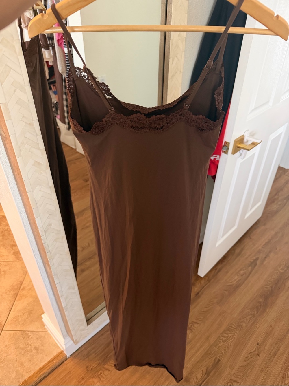 SKIMS Fits Everybody Brown Cocoa Lace-Trim Slip Maxi Dress - Picture 4 of 6